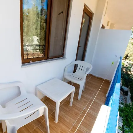 Eucalyptus Bed and Breakfast 2*